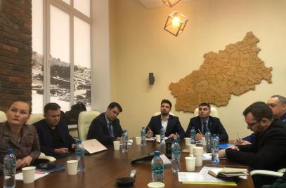 19 ноября в Твери состоялось мероприятие –  Круглый стол «Нелегальный оборот табачной и никотинсодержащей продукции  в Тверской области – вызовы и решения».