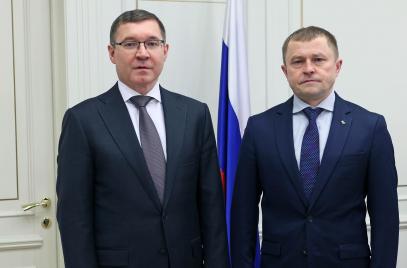 Александр Калинин и Владимир Якушев обсудили вопросы развития малого и среднего бизнеса в УрФО