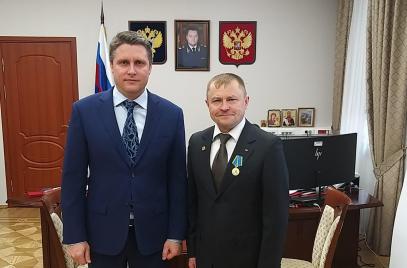 Александр Калинин награждён юбилейной медалью «300 лет Прокуратуре России»