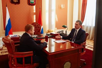 Александр Калинин обсудил на встрече с губернатором Амурской области Василием Орловым меры поддержки бизнеса в регионе