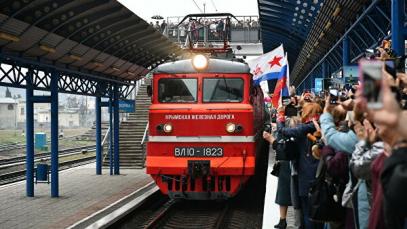 Первый пассажирский поезд из Санкт-Петербурга прибыл в Севастополь