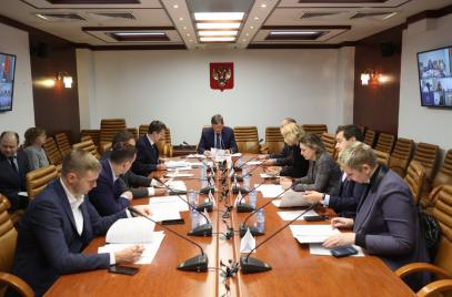 Реализацию эксперимента по применению налогового режима для самозанятых обсудили на круглом столе в Совете Федерации